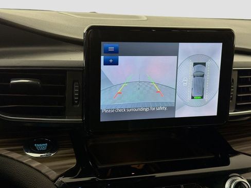 Used 2022 Ford Explorer Limited w/ Equipment Group 301A image 18