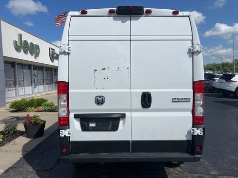 Used 2023 RAM ProMaster 2500 FWD image 3
