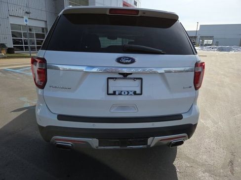 Used 2017 Ford Explorer Platinum image 6