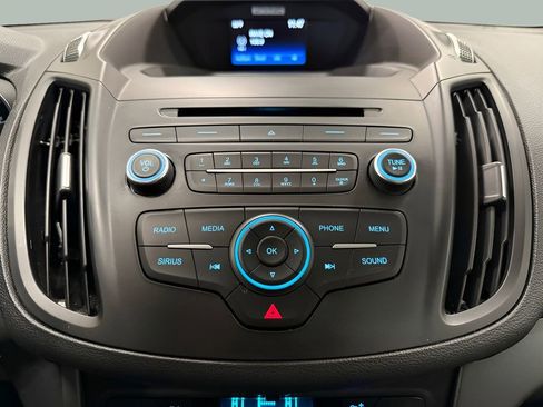 Used 2017 Ford Escape SE image 25