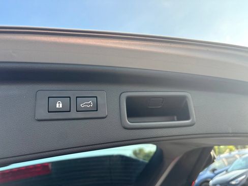 Certified 2023 Subaru Forester Premium AWD/4WD image 25
