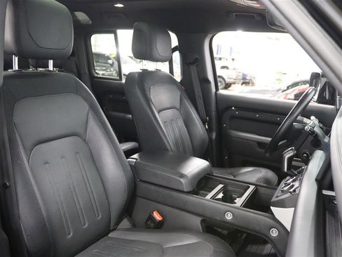 Used 2022 Land Rover Defender 110 X-Dynamic HSE image 16