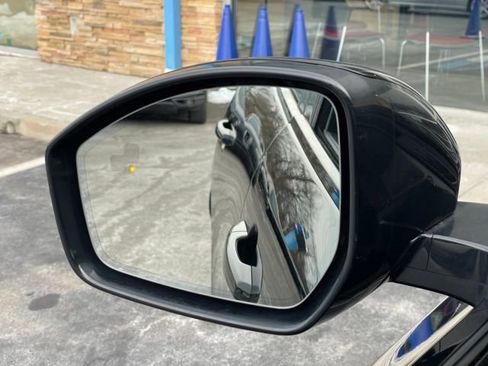 Used 2019 Jaguar F-PACE S image 17