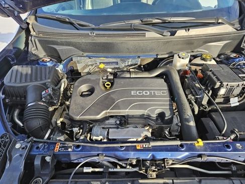 Used 2022 GMC Terrain SLT w/ LPO, Floor Liner Package image 23