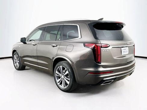 Used 2020 Cadillac XT6 Premium Luxury FWD image 4