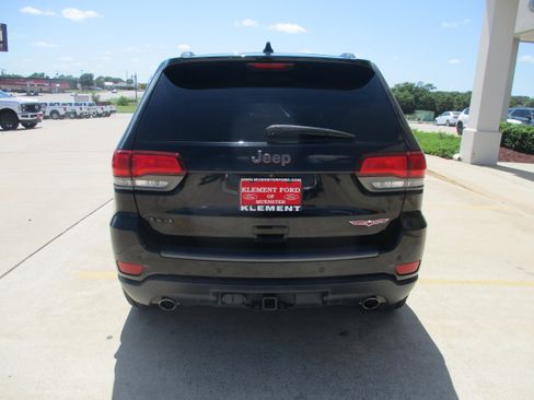 Used 2017 Jeep Grand Cherokee Trailhawk AWD/4WD image 8