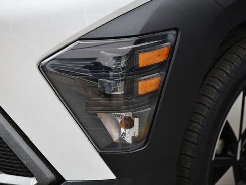 Used 2024 Hyundai Kona SEL image 12