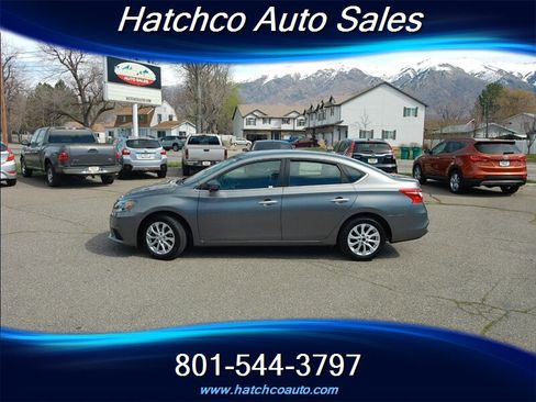 Used 2019 Nissan Sentra SV image 2