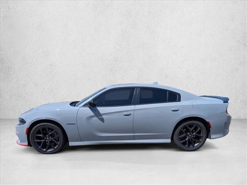 Used 2022 Dodge Charger R/T w/ Blacktop Package RWD image 9