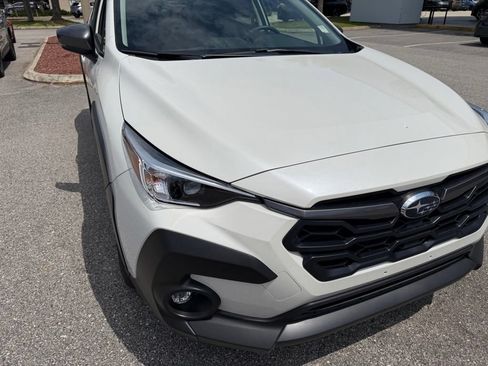 Used 2025 Subaru Crosstrek 2.5i Premium AWD/4WD image 14