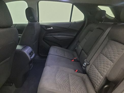 Used 2018 Chevrolet Equinox LT FWD image 18