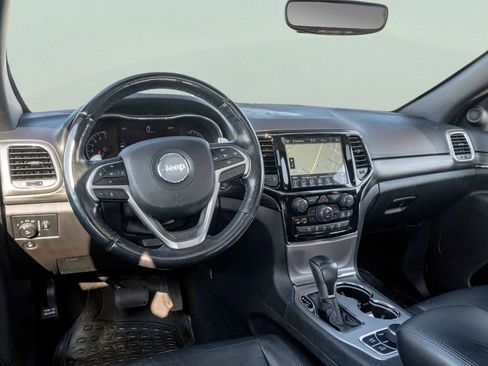 Used 2020 Jeep Grand Cherokee Limited image 28