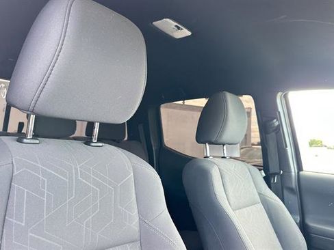 Used 2019 Toyota Tacoma TRD Sport image 16