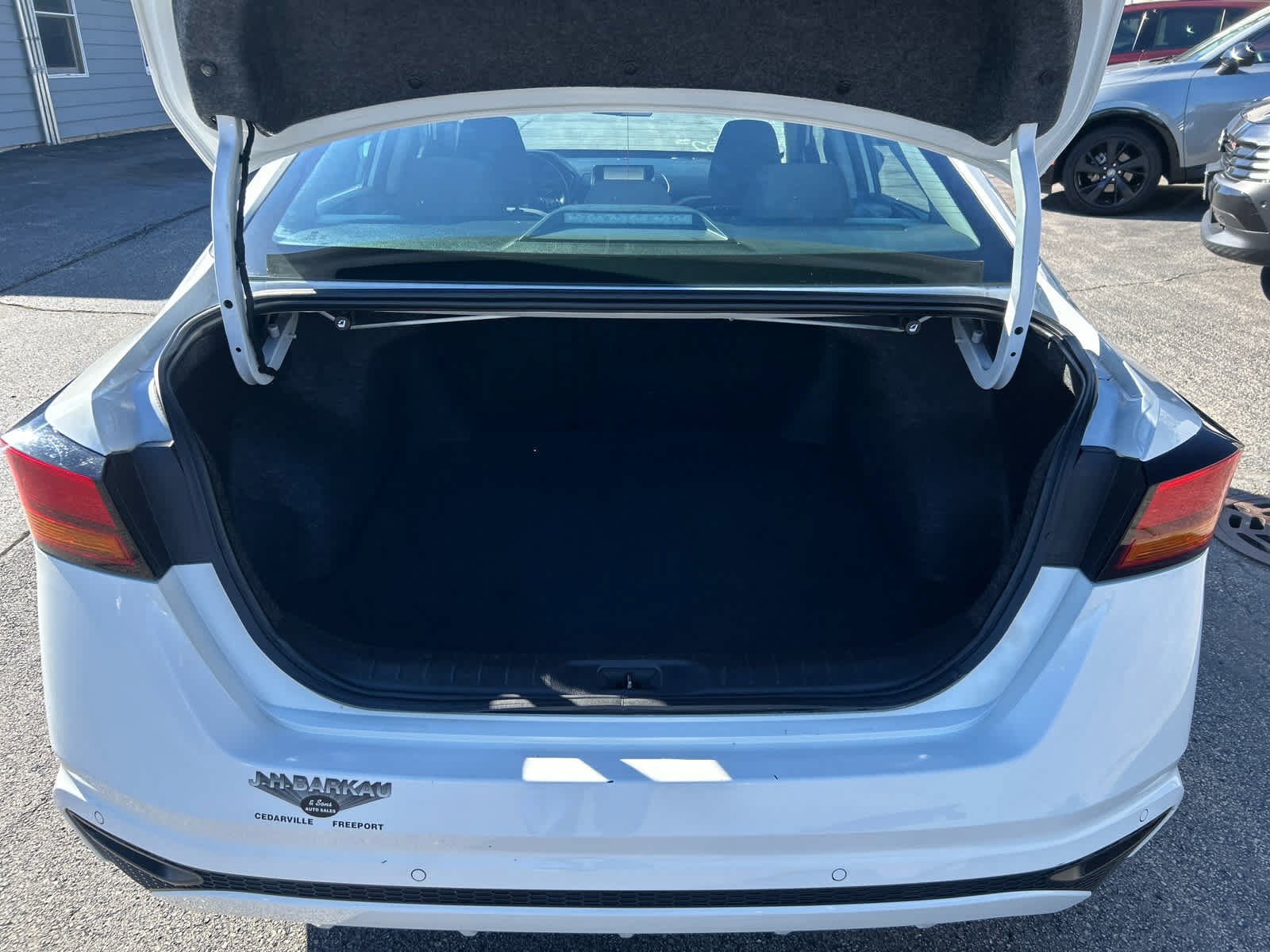 Used 2024 Nissan Altima 2.5 S FWD image 23