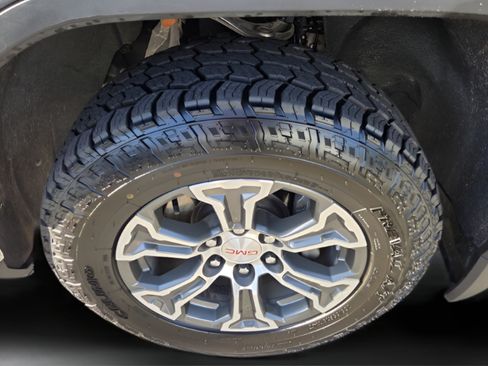 Used 2025 GMC Sierra 1500 SLT RWD image 29