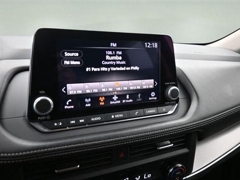 Used 2025 Nissan Rogue SV FWD image 12