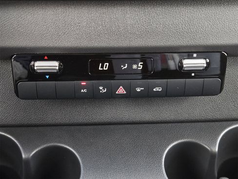 New 2025 Mercedes-Benz Sprinter 2500 image 15