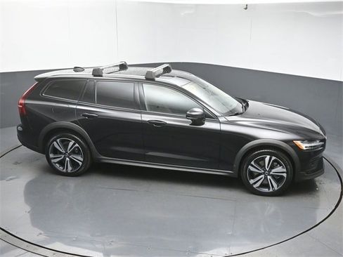 Used 2023 Volvo V60 B5 Cross Country Plus w/ Climate Package AWD/4WD image 49