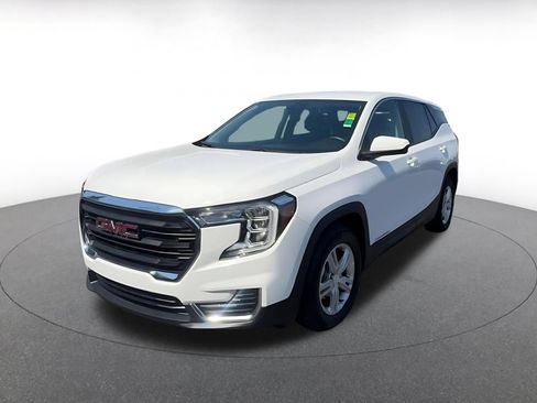 Used 2024 GMC Terrain SLE FWD image 7