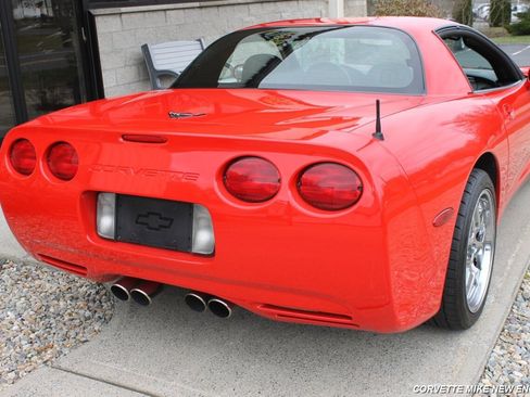Used 1999 Chevrolet Corvette Coupe image 14