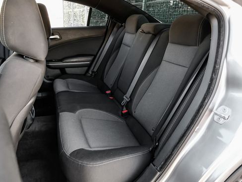 Used 2018 Dodge Charger SXT image 47