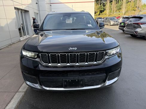 Used 2024 Jeep Grand Cherokee L Limited w/ Luxury Tech Group II image 8