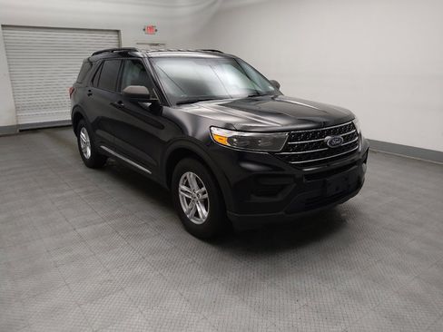 Used 2020 Ford Explorer XLT w/ Comfort Package AWD/4WD image 13