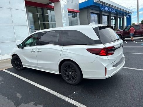 Used 2025 Honda Odyssey Sport-L image 10