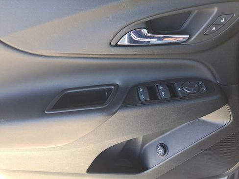 Certified 2023 Chevrolet Equinox LT image 32