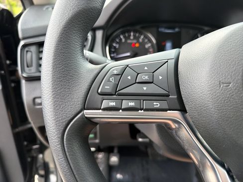 Used 2017 Nissan Rogue S FWD image 23