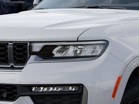 New 2026 Jeep Grand Cherokee L Limited AWD/4WD image 6