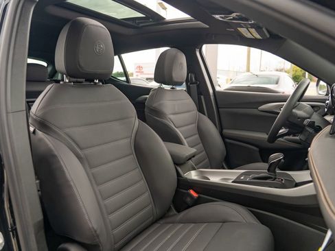 New 2025 Alfa Romeo Tonale w/ Premium Package image 20