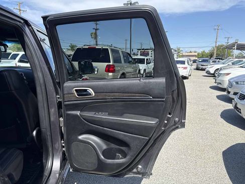 Used 2014 Jeep Grand Cherokee Overland AWD/4WD image 17