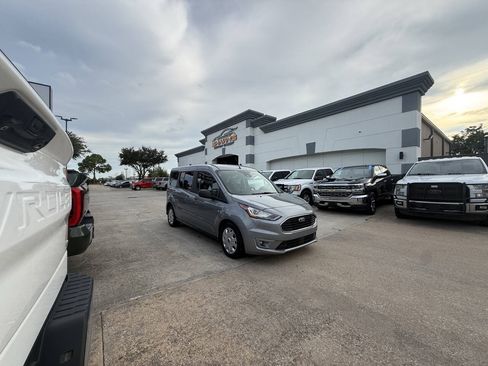Used 2022 Ford Transit Connect XLT FWD image 39