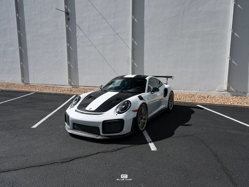 Used 2018 Porsche 911 GT2 RS RWD image 3