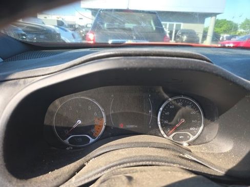Used 2018 Jeep Renegade Altitude AWD/4WD image 12