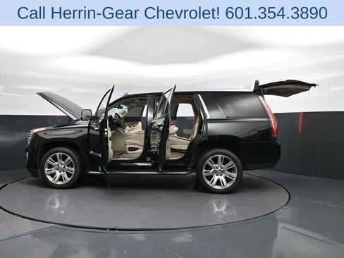 Used 2019 Cadillac Escalade Premium Luxury AWD/4WD image 47