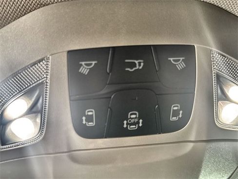 Used 2024 Chrysler Pacifica Touring-L image 34