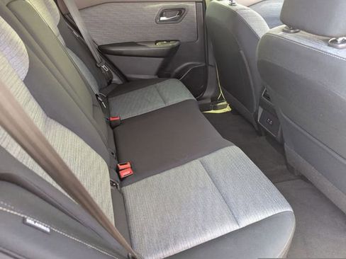 Used 2023 Nissan Rogue SV image 13