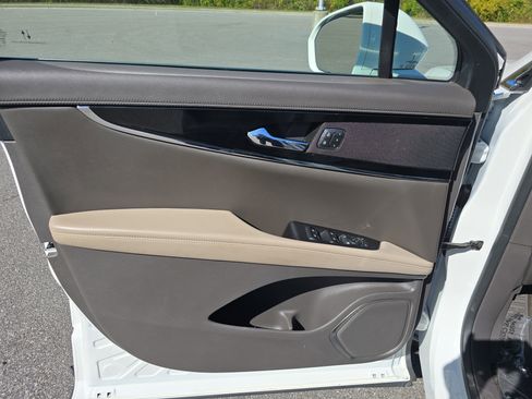 Certified 2022 Lincoln Nautilus Reserve image 26