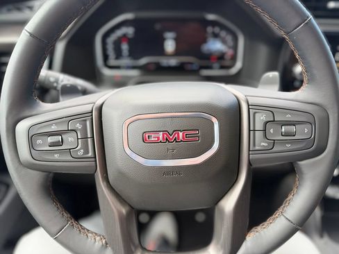 Used 2025 GMC Sierra 1500 AT4 w/ AT4 Premium Package AWD/4WD image 10