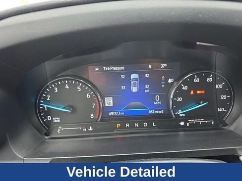 Used 2022 Ford Explorer XLT w/ Equipment Group 202A image 16