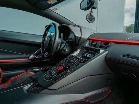 Used 2017 Lamborghini Aventador S image 62