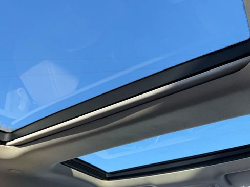 Used 2016 Nissan Maxima Platinum image 22