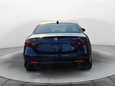 Used 2017 Alfa Romeo Giulia Ti w/ TI 19" Sport Package image 4