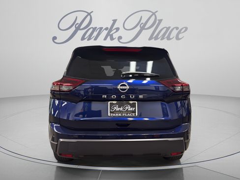 Used 2025 Nissan Rogue SV FWD image 4