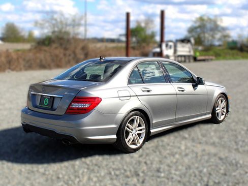 Used 2012 Mercedes-Benz C 300 4MATIC Sedan image 7