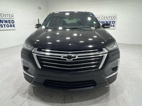 Used 2023 Chevrolet Traverse LT FWD image 3