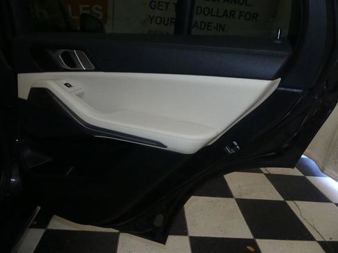 Used 2022 BMW X5 xDrive40i w/ Premium Package image 28