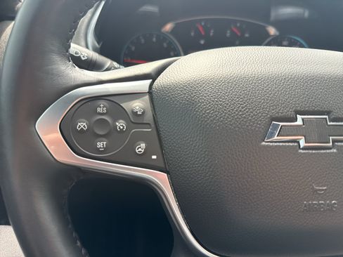 Used 2022 Chevrolet Traverse RS AWD/4WD image 17